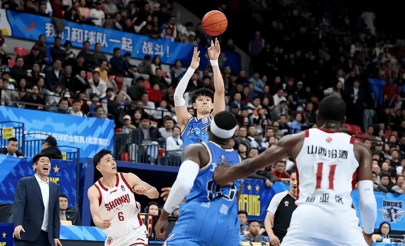 世界杯客户端下载安装说明-曾凡博腰伤麻烦了！归期待定，顺便恢复手指伤势，许利民压力山大