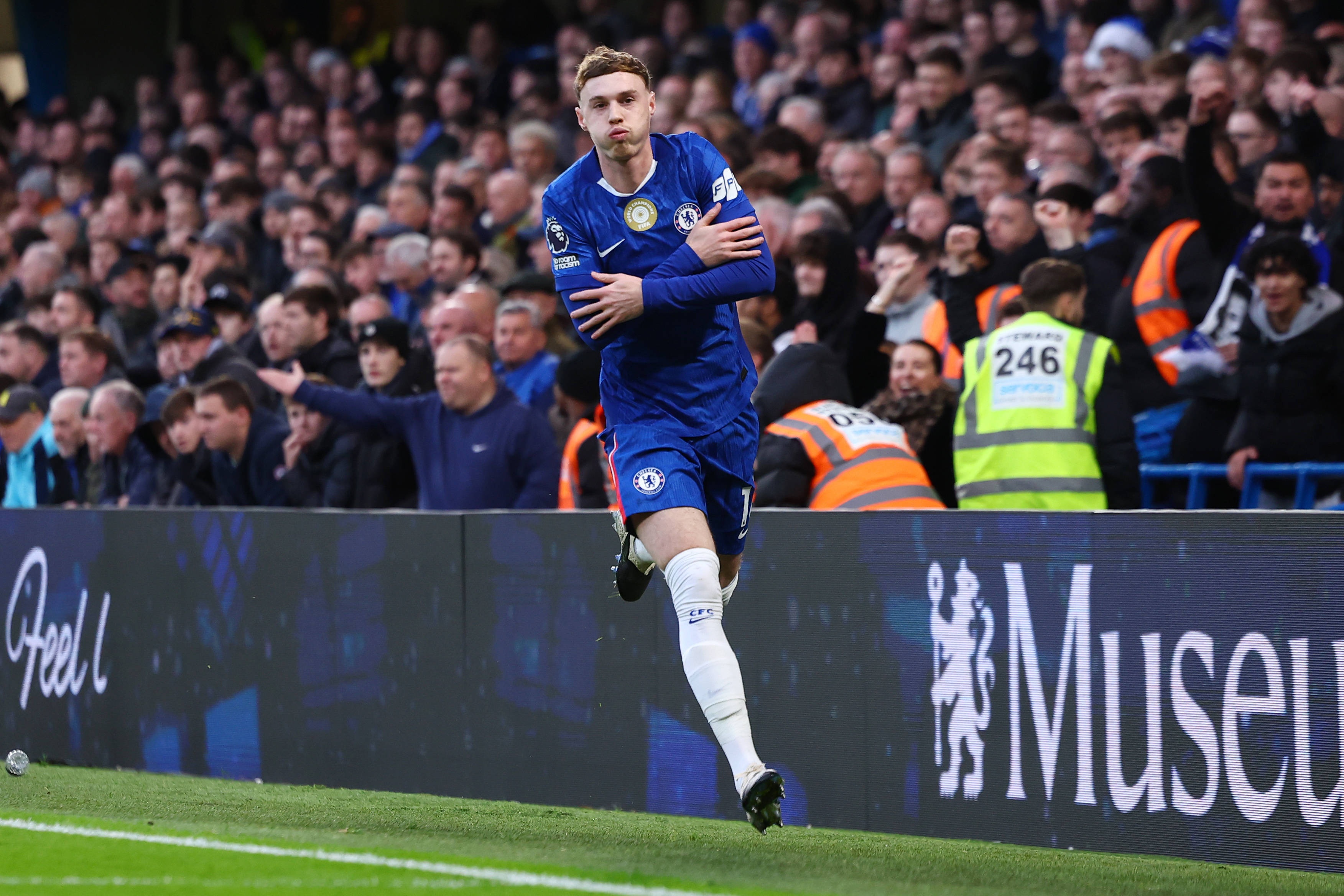 世界杯比赛在线观看地址-电讯报：帕尔默至少会为切尔西效力至30年，他和凯塞多都是非卖品