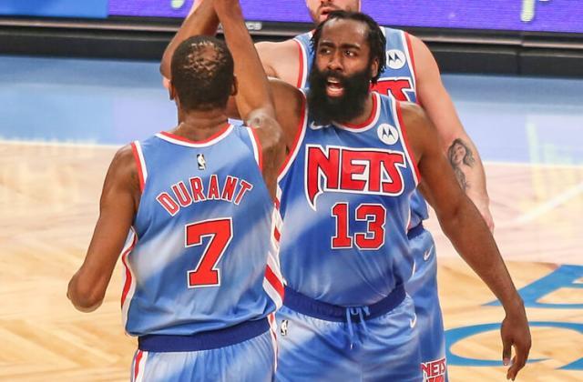 世界杯比赛在线观看地址-哈登：雷霆时期的我和KD还年轻 现在我们是男人了